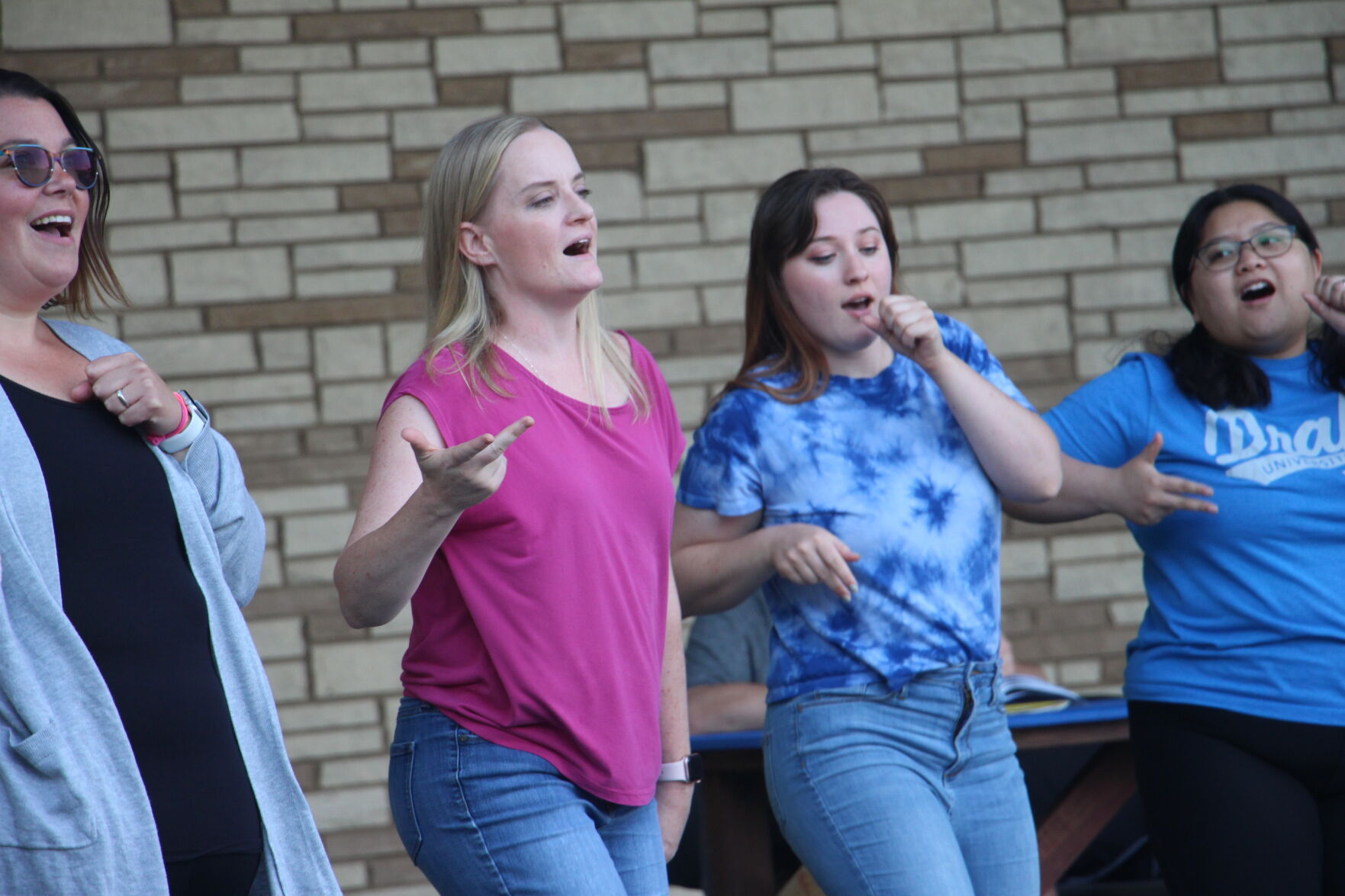 P215NW_NHmusical3.JPG